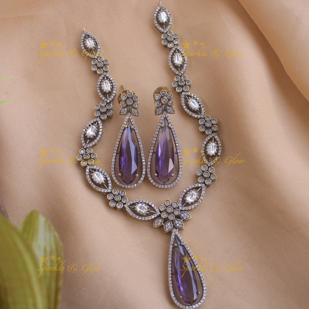 Stunning Floral and leaf design Victorian AD short necklace - purple
