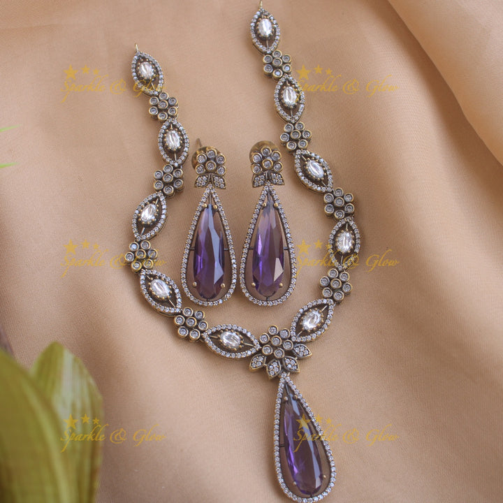 Stunning Floral and leaf design Victorian AD short necklace - purple