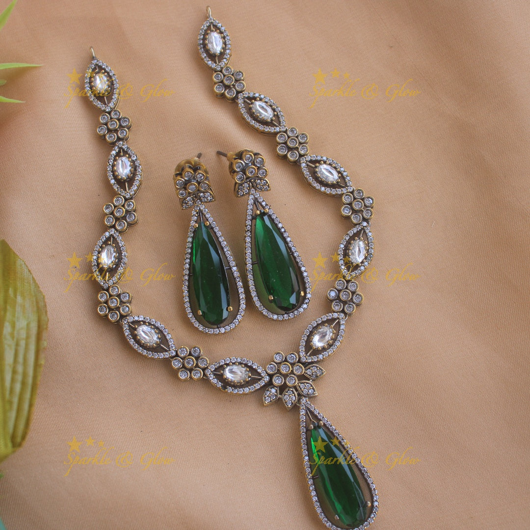 Stunning Floral and leaf design Victorian AD short necklace - sea blue