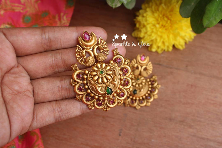 Premium quality gold alike polished peacock balis