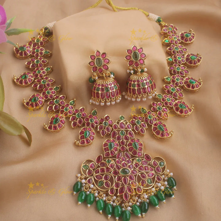 Beautiful floral Mango kemp short necklace with green beads and kemp stones - Sparkle and Glow