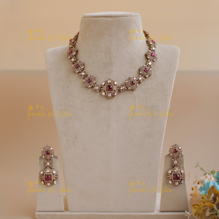 Beautiful floral design victorian AD short necklace with ruby - red