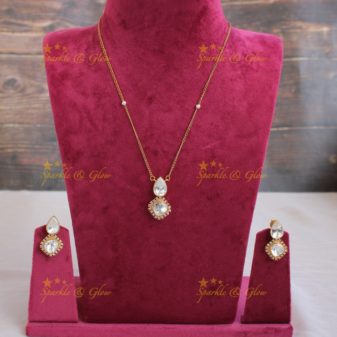 Beautiful Pendent Chain with white stones