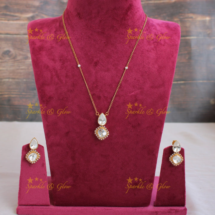 Beautiful Pendent Chain with white stones