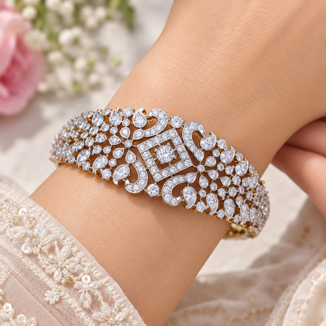 Radiant Diamond-Cut Festive Bangle – Elegant Gold Design
