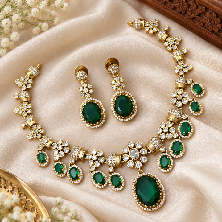 Exquisite Victorian Gold Necklace Set for Celebrations