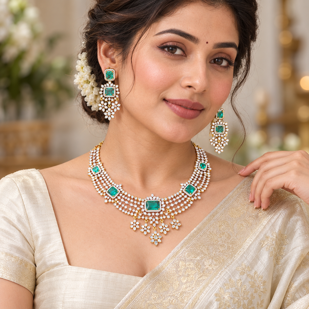 Exquisite Emerald Short Necklace Set with Gold Plating