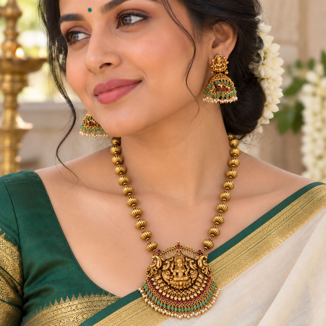 Elegant Temple Necklace Set for Wedding Glamour