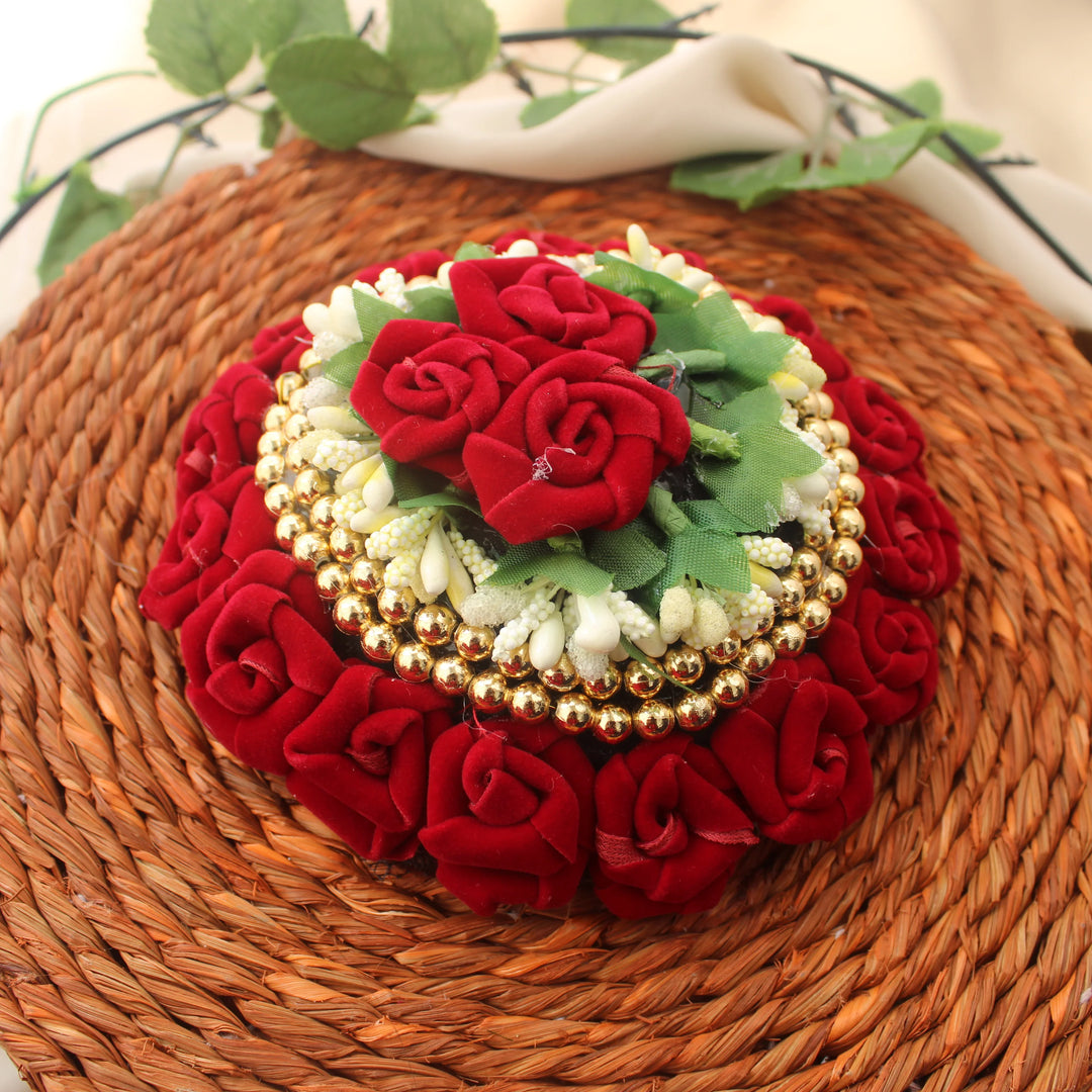 Bridal Rose Juda Bun Gajra with Golden Bead Border - Sparkle and Glow