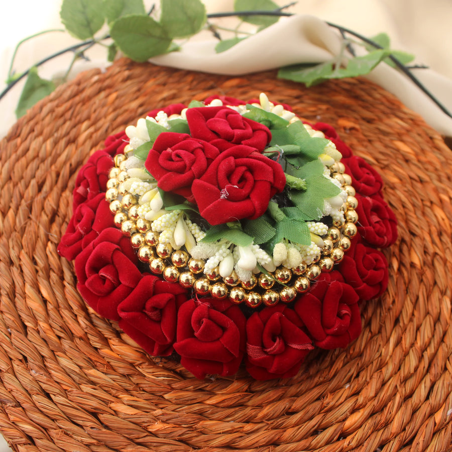 Bridal Rose Juda Bun Gajra with Golden Bead Border - Sparkle and Glow