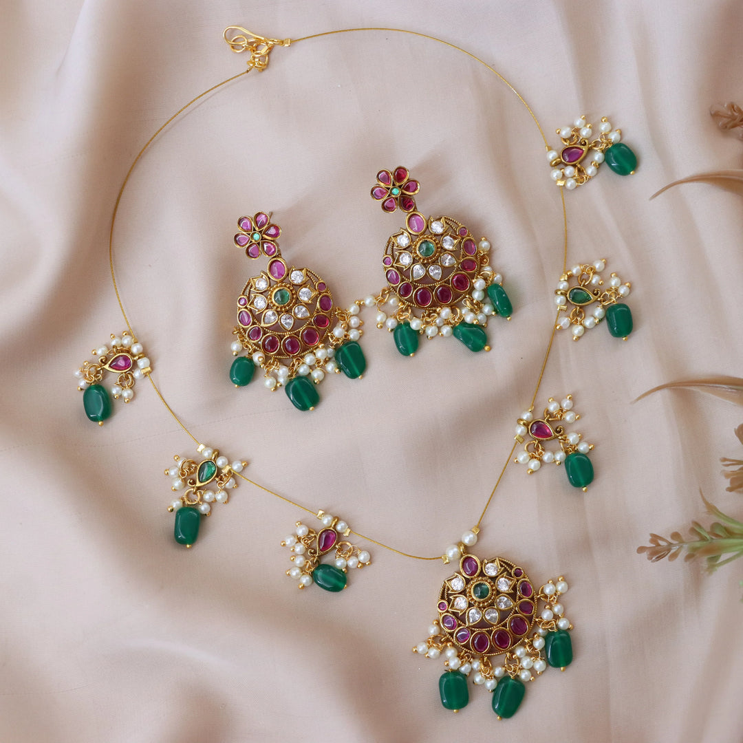 Exquisite Kundan Necklace with Jadau for Wedding Elegance