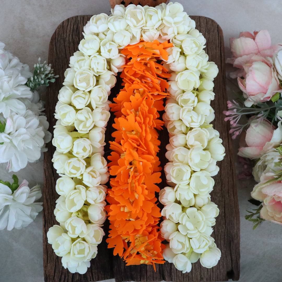 Traditional Gundu Malli & Kanakambara 3 Layer Floral Hair Clip