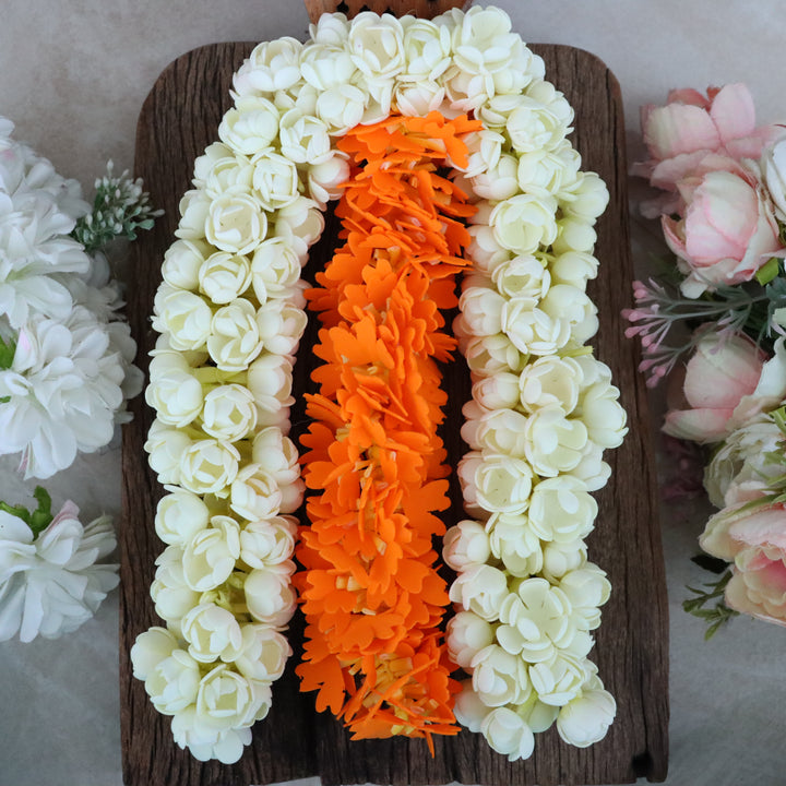 Traditional Gundu Malli & Kanakambara 3 Layer Floral Hair Clip