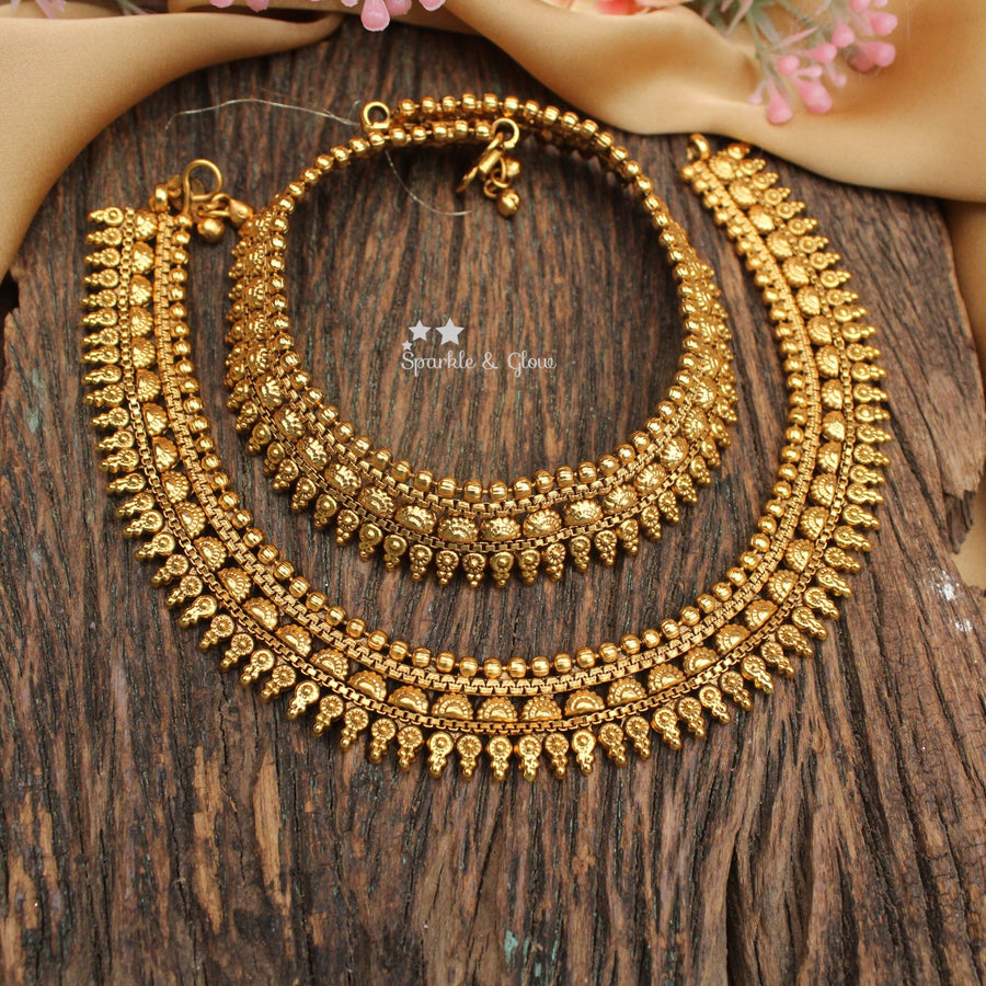 Stunning gold alike anklets - Sparkle and Glow - 