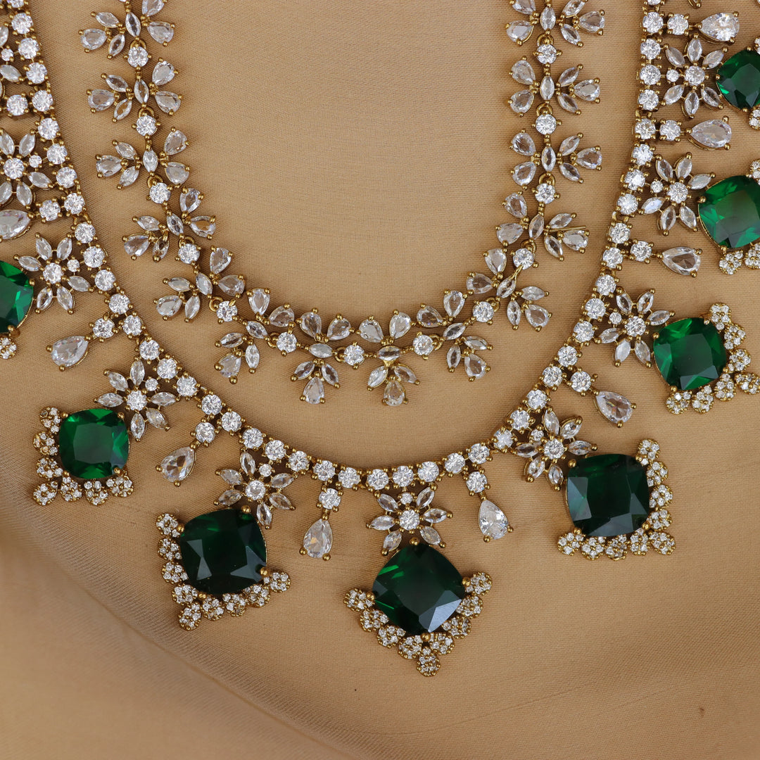 Exquisite Green & Gold Necklace to Elevate Celebrations