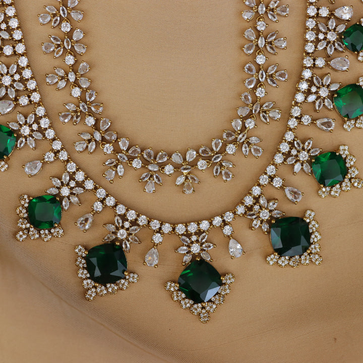Exquisite Green & Gold Necklace to Elevate Celebrations