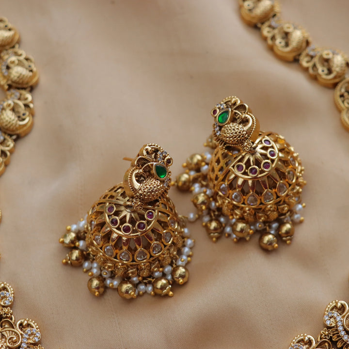 Exquisite Opulent Gold Temple Necklace for Festivities