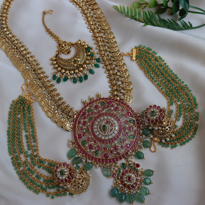 Stunning Kemp Floral pendant carved Coin Haram with Mintgreen beads