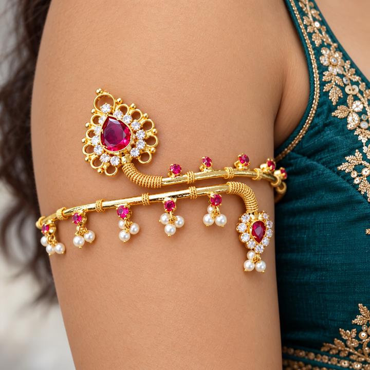 Elegant Vanki Bangle - Gold Imitation Jewelry