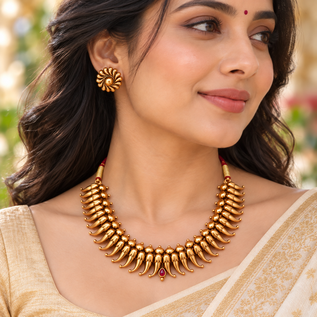Exquisite Festive Gold Short Necklace Set